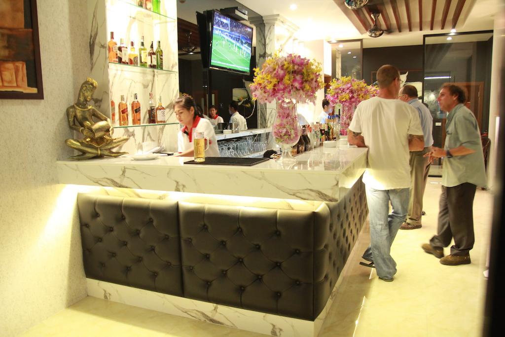 Hemingways Silk Hotel Patong Exterior photo