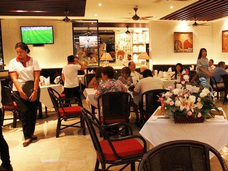 Hemingways Silk Hotel Patong Exterior photo