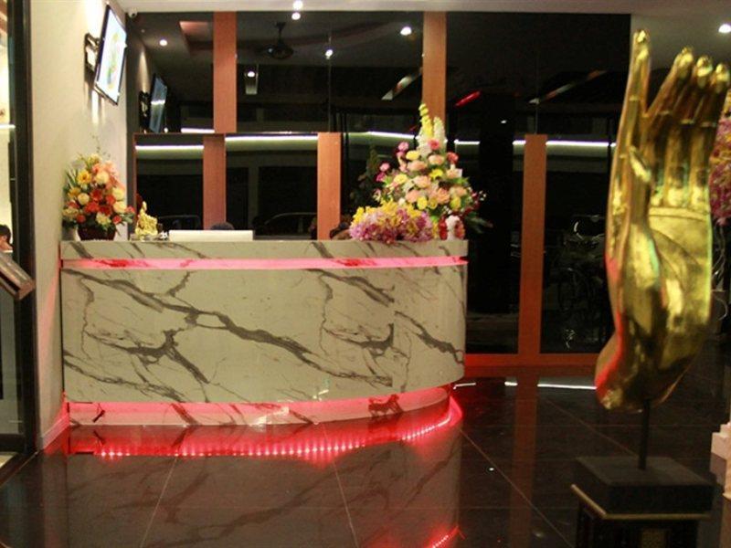 Hemingways Silk Hotel Patong Exterior photo