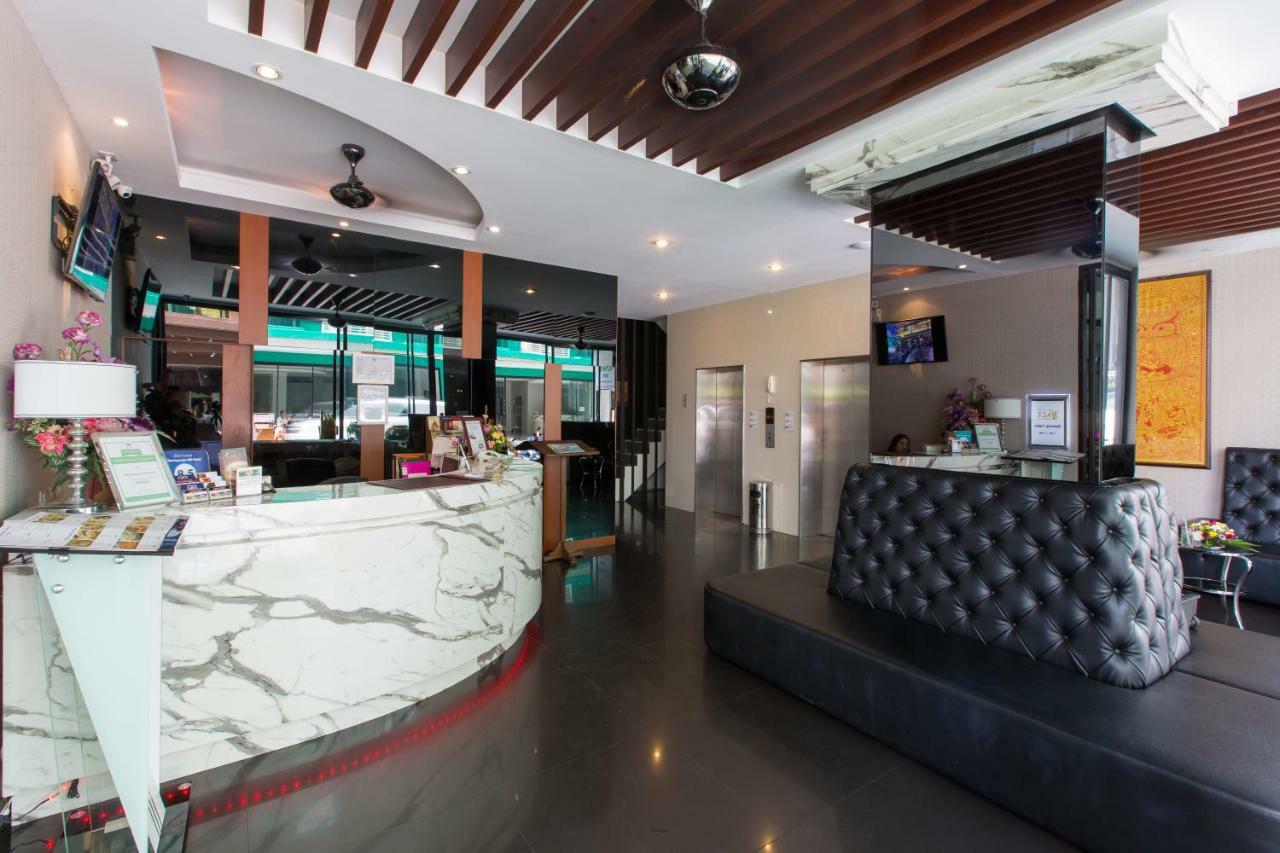 Hemingways Silk Hotel Patong Exterior photo