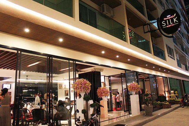Hemingways Silk Hotel Patong Exterior photo